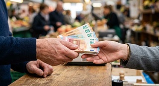 Nunca deben facilitarse claves, códigos o datos bancarios ante mensajes o llamadas inesperadas.